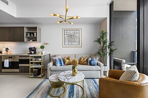 Luxury PH 51st Floor City Views