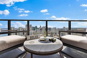 Luxury PH 51st Floor City Views