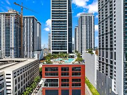 Luxury PH 51st Floor City Views