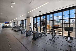 Luxury PH 51st Floor City Views