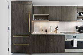 Luxury PH 51st Floor City Views