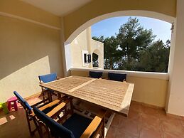 Salanti Get Away Villa