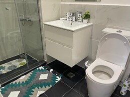 Easy Stay at Embassy Gardens Apartment