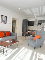 Easy Stay at Embassy Gardens Apartment