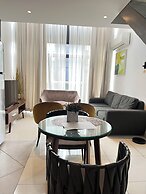 Easy Stay at Embassy Gardens Apartment