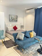 Easy Stay at Embassy Gardens Apartment