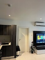 Easy Stay at Embassy Gardens Apartment