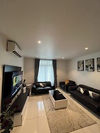 Easy Stay at Embassy Gardens Apartment