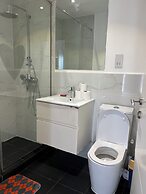 Easy Stay at Embassy Gardens Apartment