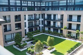 Easy Stay at Embassy Gardens Apartment