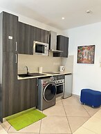 Easy Stay at Embassy Gardens Apartment