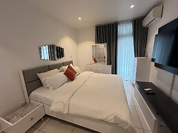 Easy Stay at Embassy Gardens Apartment