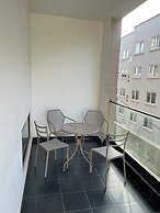 Easy Stay at Embassy Gardens Apartment