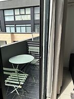 Easy Stay at Embassy Gardens Apartment