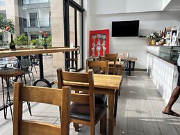 Easy Stay at Embassy Gardens Apartment