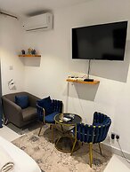 Easy Stay at Embassy Gardens Apartment