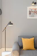Liiiving in Porto-Silver Light Apartment