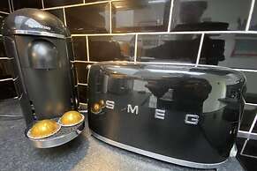 Cosy dog Friendly Self Contained Apartment With Parking