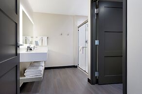 ClubHouse Hotel & Suites - Rapid City