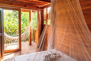 The Mompe Hostal Beach