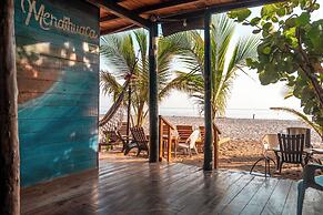 The Mompe Hostal Beach