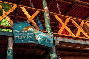 The Mompe Hostal Beach