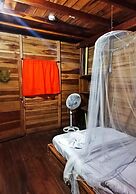 The Mompe Hostal Beach