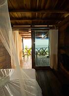 The Mompe Hostal Beach