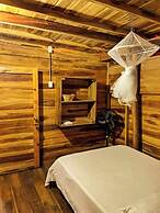 The Mompe Hostal Beach