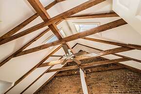 Montreal Artist Loft - Champs