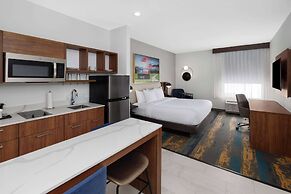 La Quinta Inn & Suites By Wyndham San Antonio At The Rim