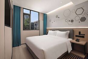 Microtel By Wyndham Xian Beilin
