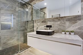 The Oasis Home with Hot Tub and Parking