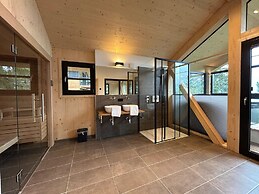 Superior Chalet With Sauna and hot tub