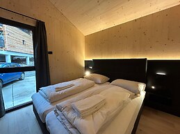 Superior Chalet With Sauna and hot tub