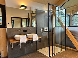 Superior Chalet With Sauna and hot tub