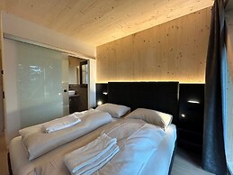 Superior Chalet With Sauna and hot tub