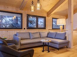 Superior Chalet With Sauna and hot tub