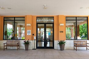 Cozy 4BR Regal Oaks w hot tub