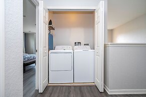 Cozy 4BR Regal Oaks w hot tub