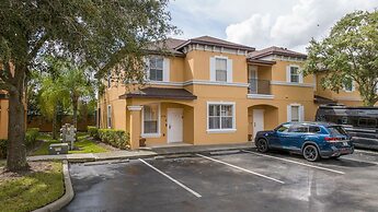 Cozy 4BR Regal Oaks w hot tub