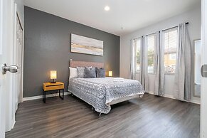 Cozy 4BR Regal Oaks w hot tub