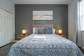 Cozy 4BR Regal Oaks w hot tub