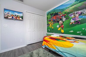 Cozy 4BR Regal Oaks w hot tub