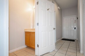 Cozy 4BR Regal Oaks w hot tub