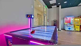 Cozy 4BR Regal Oaks w hot tub