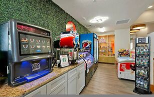 Cozy 4BR Regal Oaks w hot tub