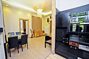 Africana by Grand Apartments