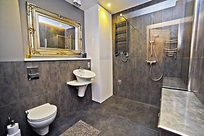 Africana by Grand Apartments