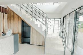 Aurora Rooms Riverdale